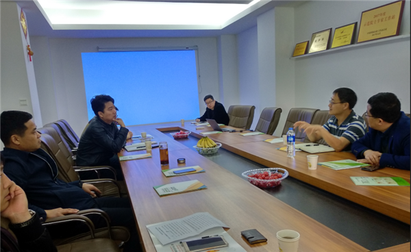 与詹老师交流